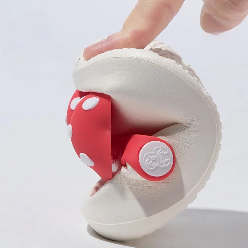 Mini Fashion – Vrolijk &amp; Veilig – Polka Strand Slippers 