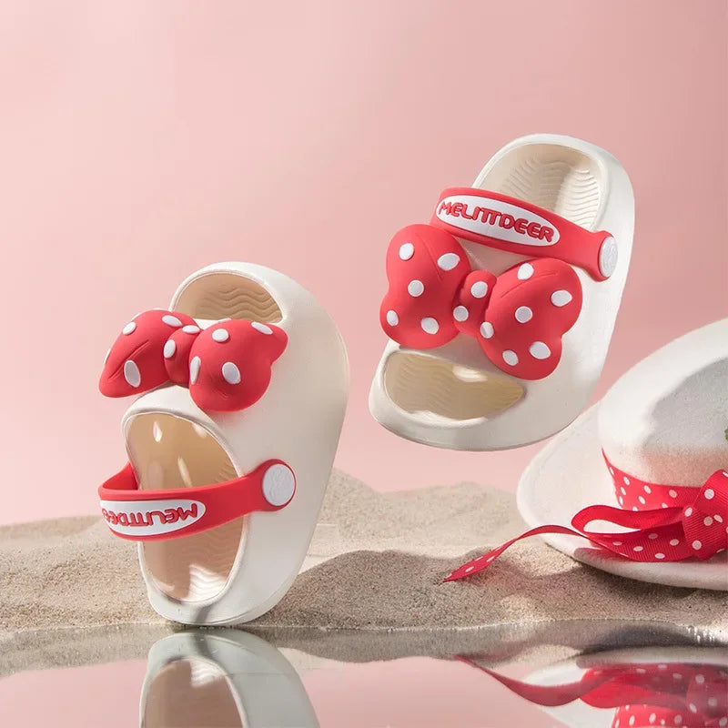 Mini Fashion – Vrolijk &amp; Veilig – Polka Strand Slippers 